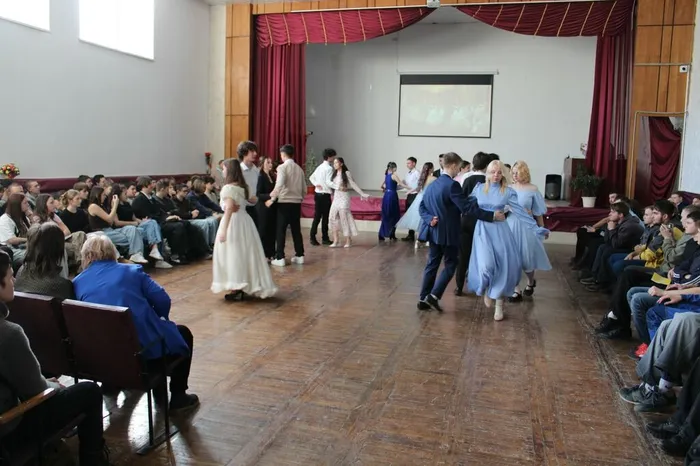 В КМТ прошёл настоящий Студенческий бал