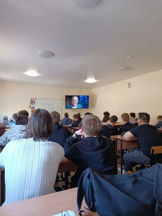 Важный разговор о взрослом выборе: студенты КМТ посмотрели фильм «Предательство»