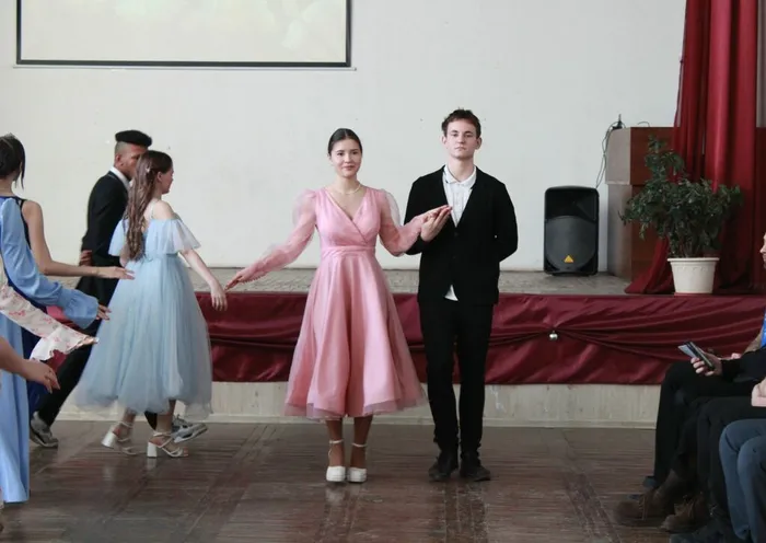 В КМТ прошёл настоящий Студенческий бал