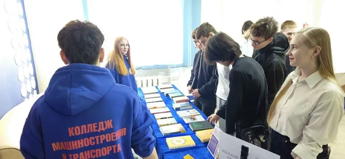 Книга — лучший подарок. Даже если ты оставляешь её другому