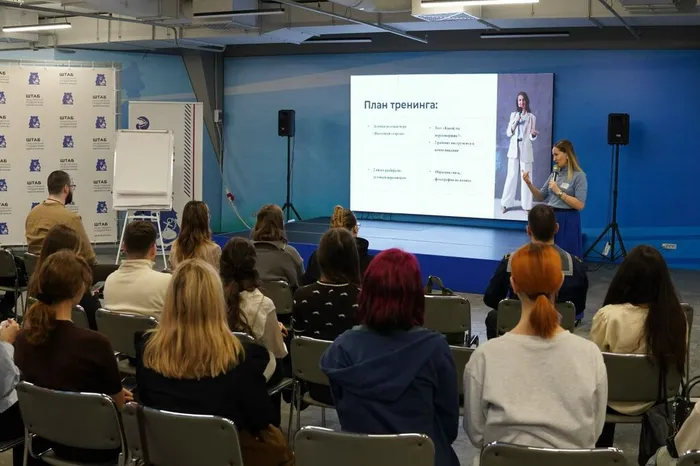 Наши девочки прокачали навыки в «Школе лидеров»