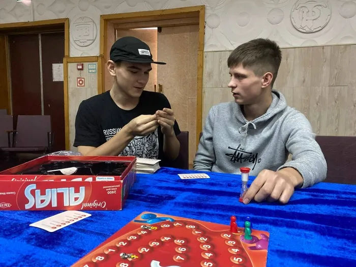 День без интернета? Легко! Вместо ленты новостей — живое общение