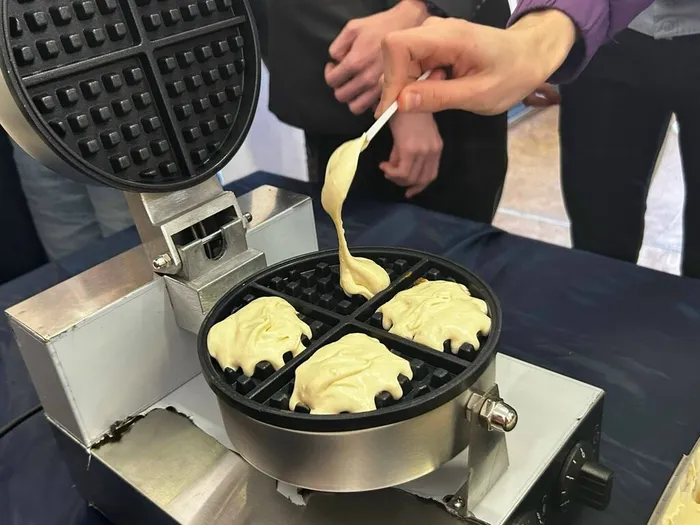 как КМТ Масленицу встречал