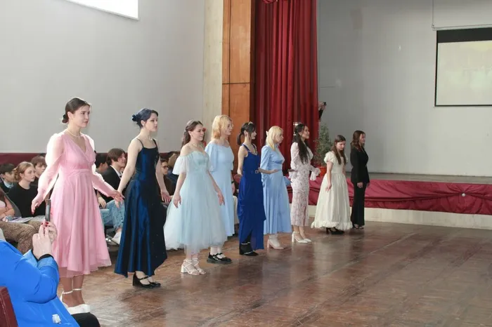 В КМТ прошёл настоящий Студенческий бал