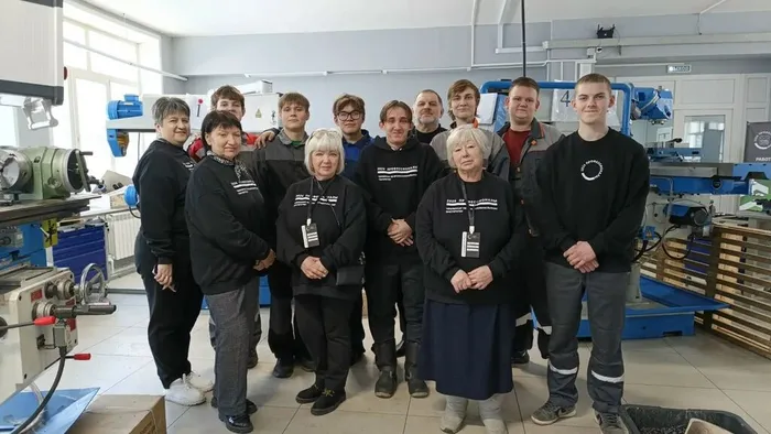 Фрезеровщики КМТ в Арсеньеве: шестичасовой модуль, сложнейшая деталь и комментарии с места событий