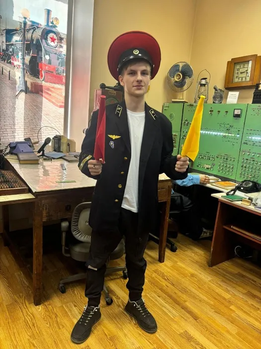 Погружение в историю: будущие железнодорожники в музее ДВЖД