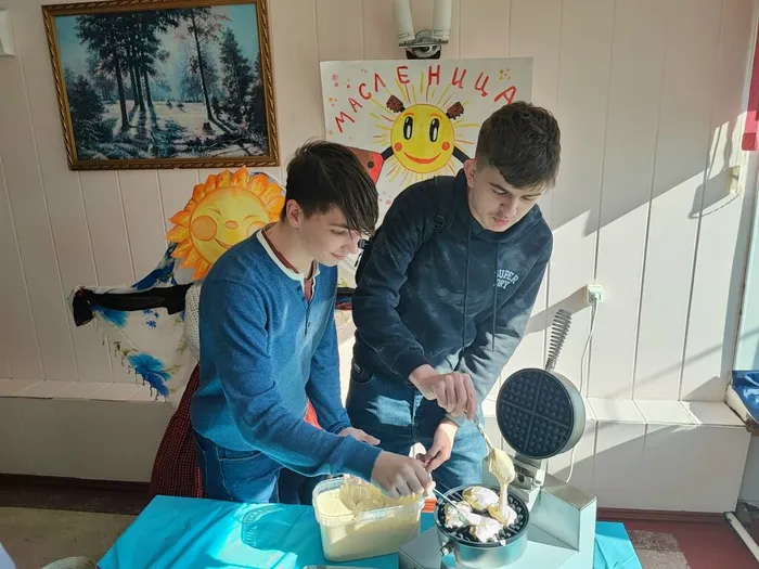 как КМТ Масленицу встречал